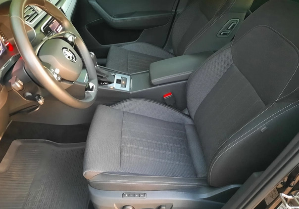 Skoda Superb cena 127900 przebieg: 85000, rok produkcji 2022 z Sobótka małe 631
